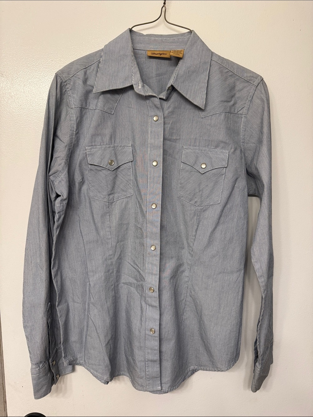 Wrangler button up. Womens. Size small. Pinstripe pearl snap